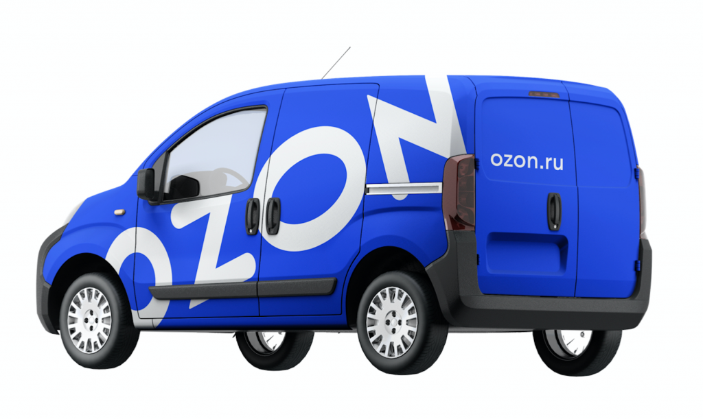 Машина курьер озон. Машина Озон. Фургон Озон. OZON автомобили доставки. Озон доставка фургон.
